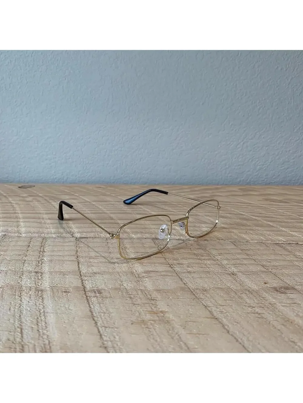 Y2k 90s 2000s vintage unique slim style lense sunglasses. gold trim with clear